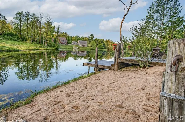 $495,000 | 430 Riverview Drive, Golden Eagle, IL 62036