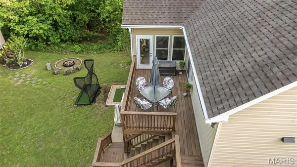 $495,000 | 430 Riverview Drive, Golden Eagle, IL 62036