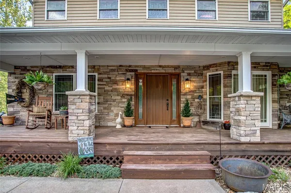 $495,000 | 430 Riverview Drive, Golden Eagle, IL 62036