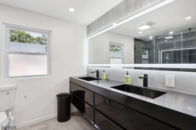 821 Hillside Road Rahway, NJ 07065 - Photo 17 of 33