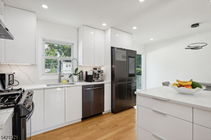 821 Hillside Road Rahway, NJ 07065 - Photo 10 of 33