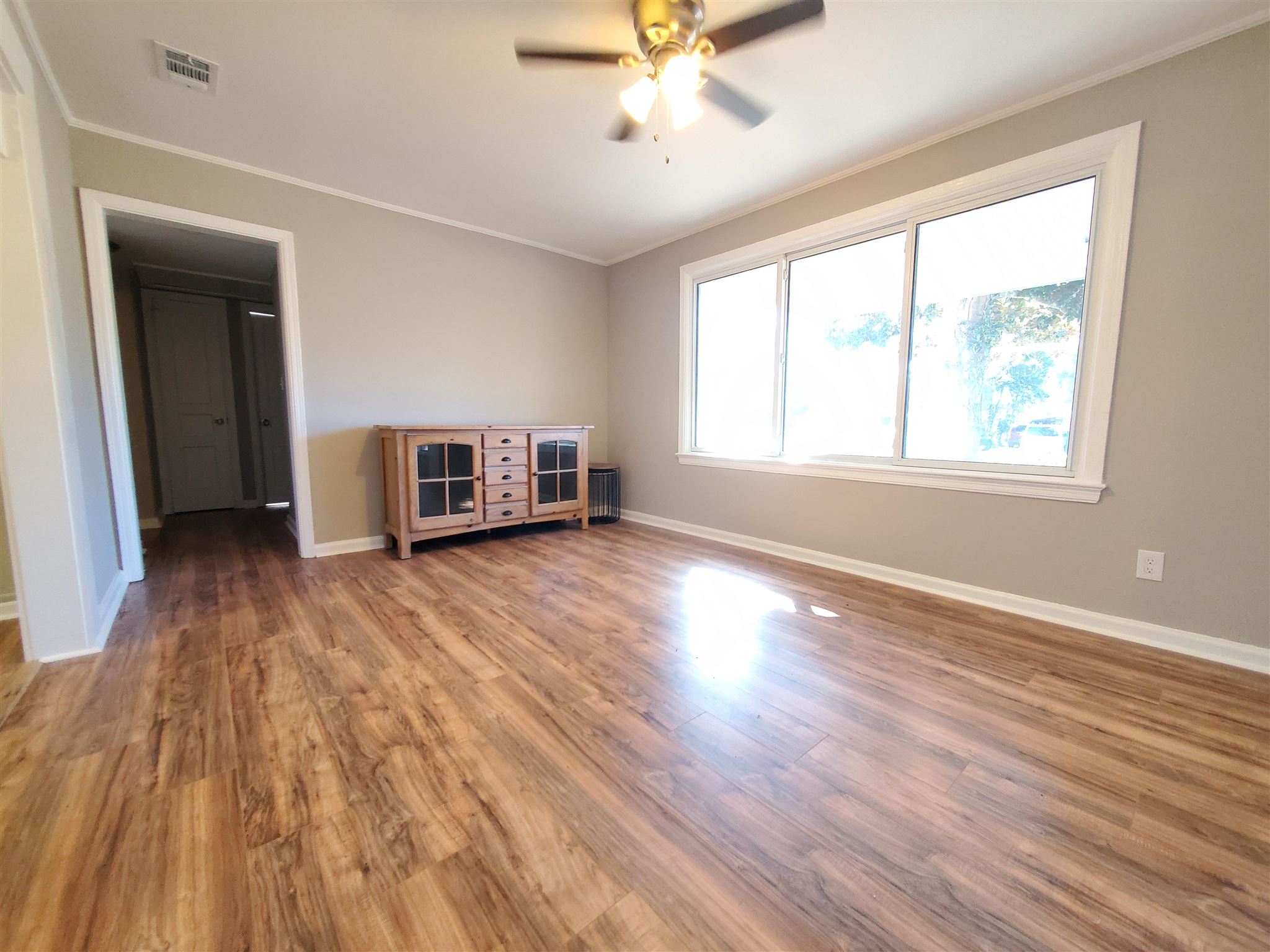 116 Milton Road Pensacola, FL 32507 - Photo 3 of 17