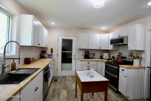 $319,000 | 104 East Devonshire Avenue, West End, NC 27376