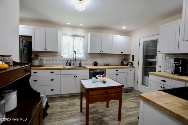 $319,000 | 104 East Devonshire Avenue, West End, NC 27376