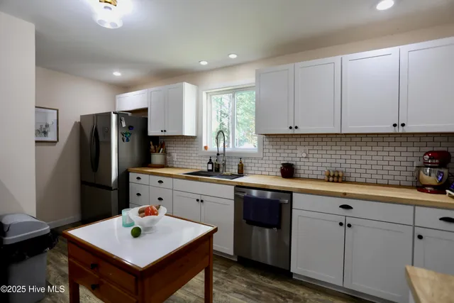 $319,000 | 104 East Devonshire Avenue, West End, NC 27376