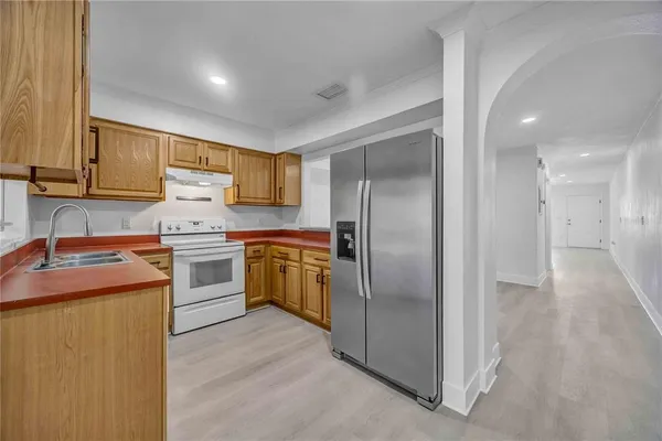 $2,100 | 727 Kensington Lake Circle, Brandon, FL 33511