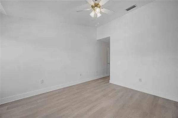 $2,100 | 727 Kensington Lake Circle, Brandon, FL 33511