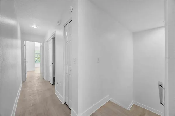 $2,100 | 727 Kensington Lake Circle, Brandon, FL 33511