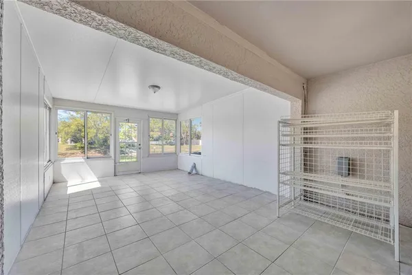 $2,100 | 727 Kensington Lake Circle, Brandon, FL 33511