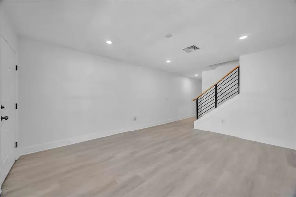 $2,100 | 727 Kensington Lake Circle, Brandon, FL 33511