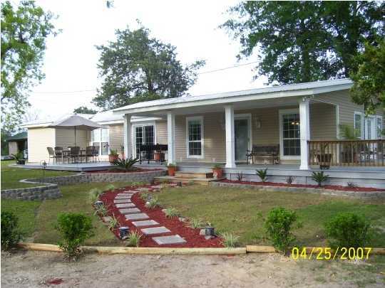 2122 George Montgomery Road DeFuniak Springs, FL 32435 - Photo 1 of 11 Gallery Image 1