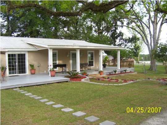 2122 George Montgomery Road DeFuniak Springs, FL 32435 - Photo 2 of 11 Gallery Image 2