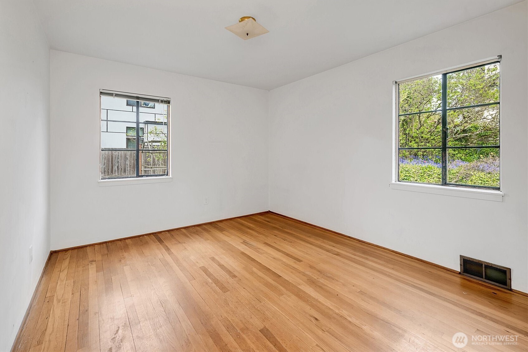 3002 Northwest 70th Street Seattle, WA 98117 - Photo 19 of 28