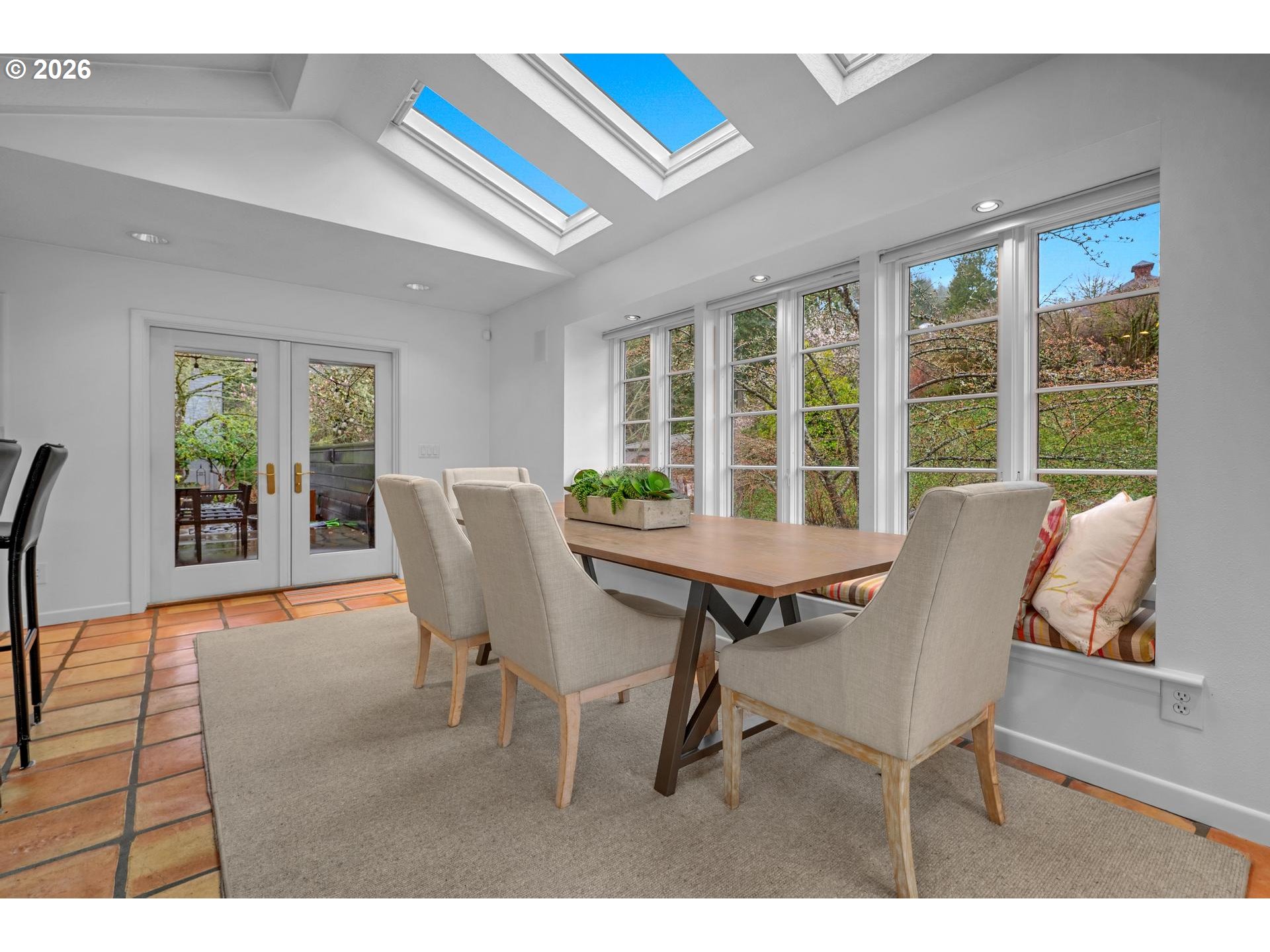 2878 Northwest Cumberland Road Portland, OR 97210 - Photo 23 of 46