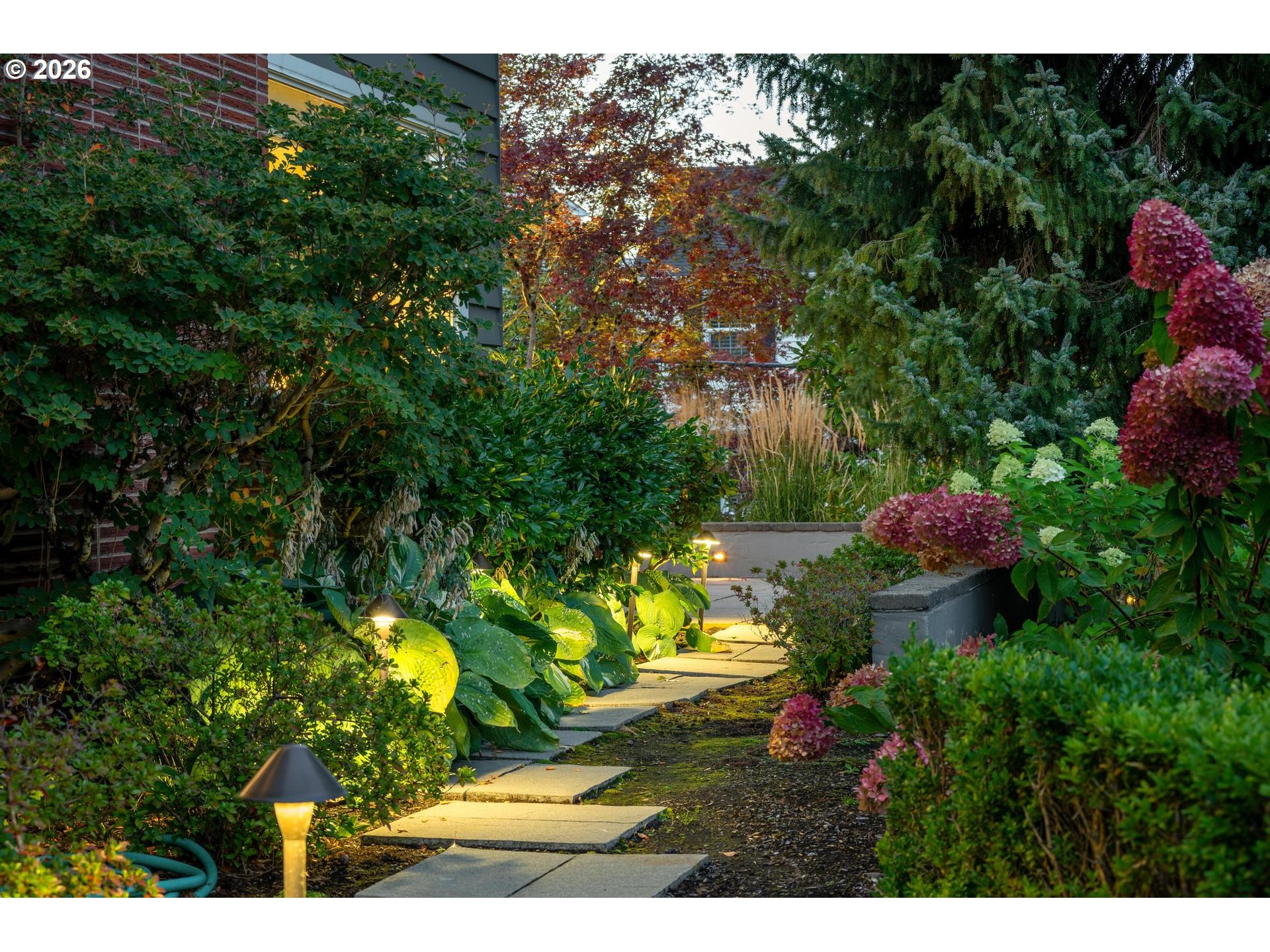 2878 Northwest Cumberland Road Portland, OR 97210 - Photo 44 of 46