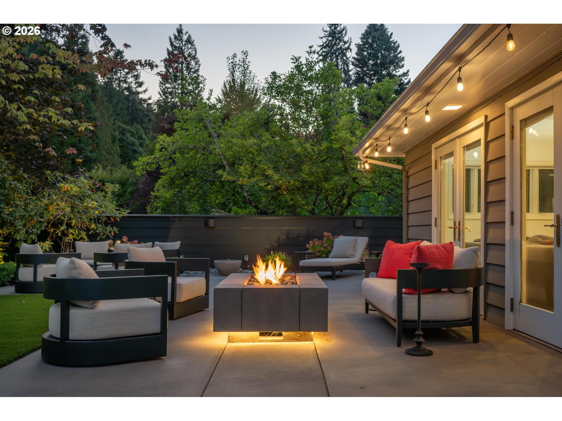 2878 Northwest Cumberland Road Portland, OR 97210 - Photo 6 of 46