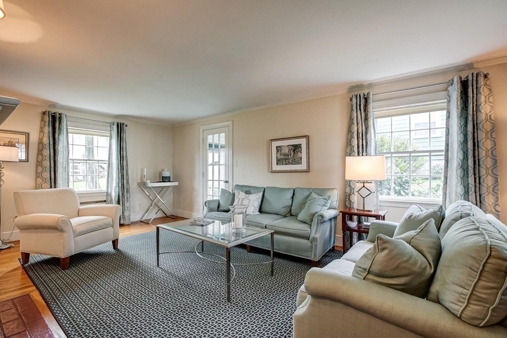 4 Pine Hill Circle Wakefield, MA 01880 - Photo 16 of 41 a living room with furniture and a window