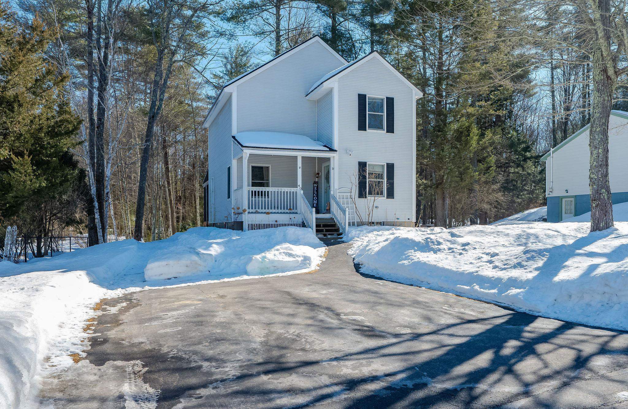 40 Howard Brook Drive Rochester, NH 03867 - Photo 2 of 37
