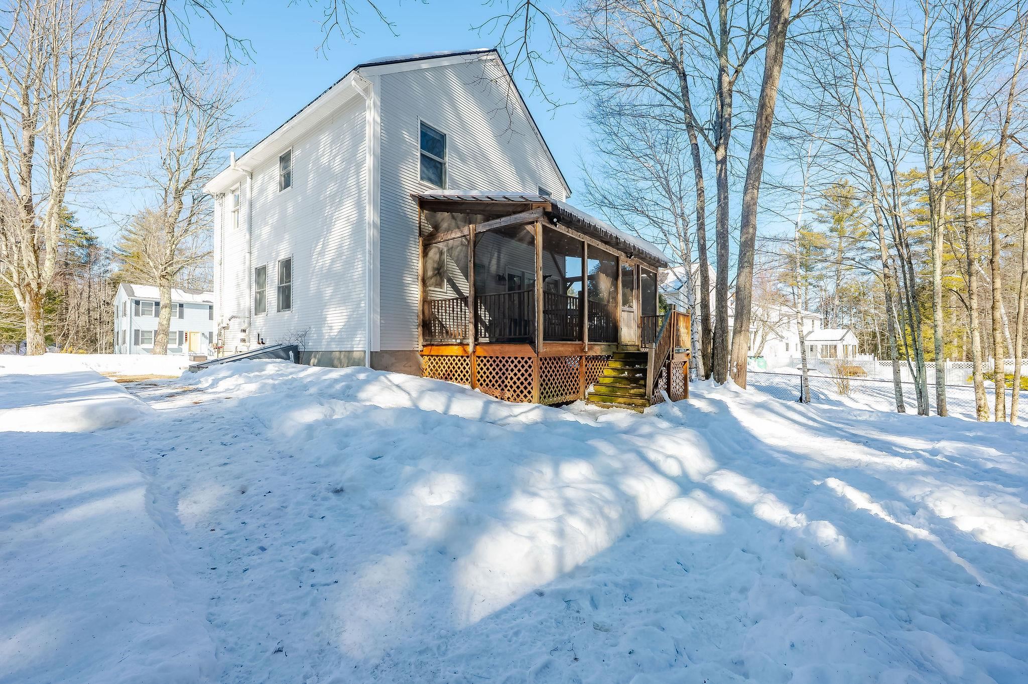 40 Howard Brook Drive Rochester, NH 03867 - Photo 3 of 37