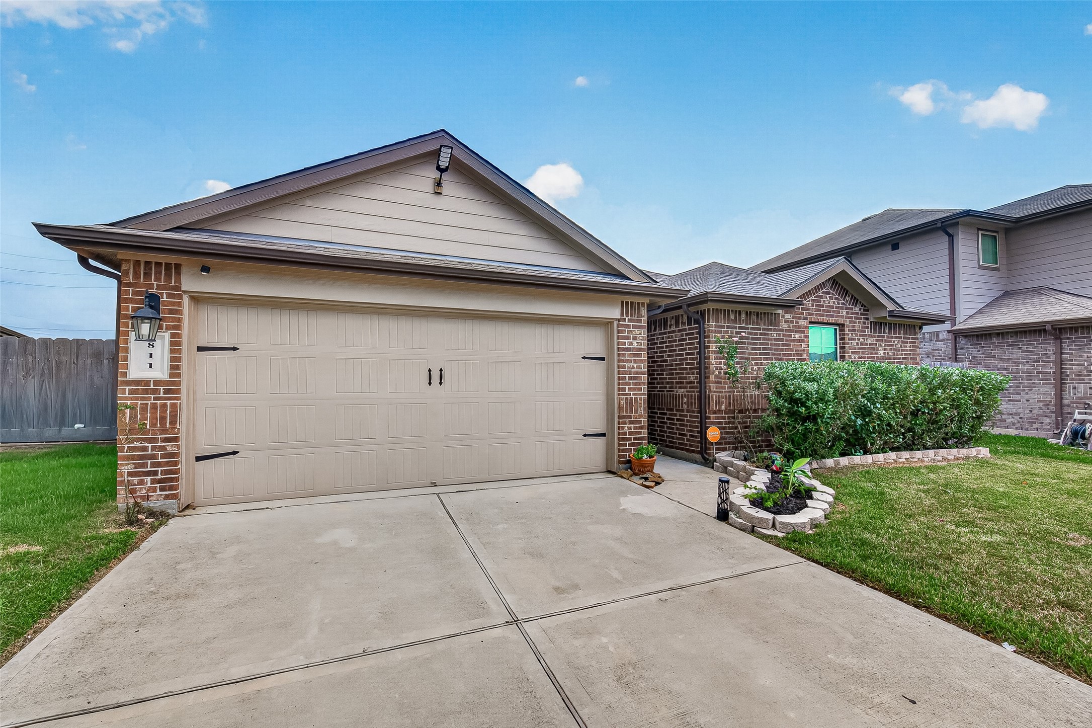 811 Petunia Falls Lane Rosharon, TX 77583 - Photo 6 of 44