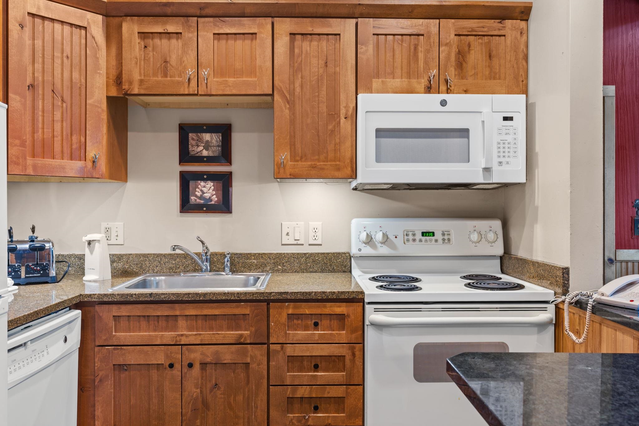 1050 Canyon Road, Unit 21 Lake Delton, WI 53913 - Photo 12 of 37