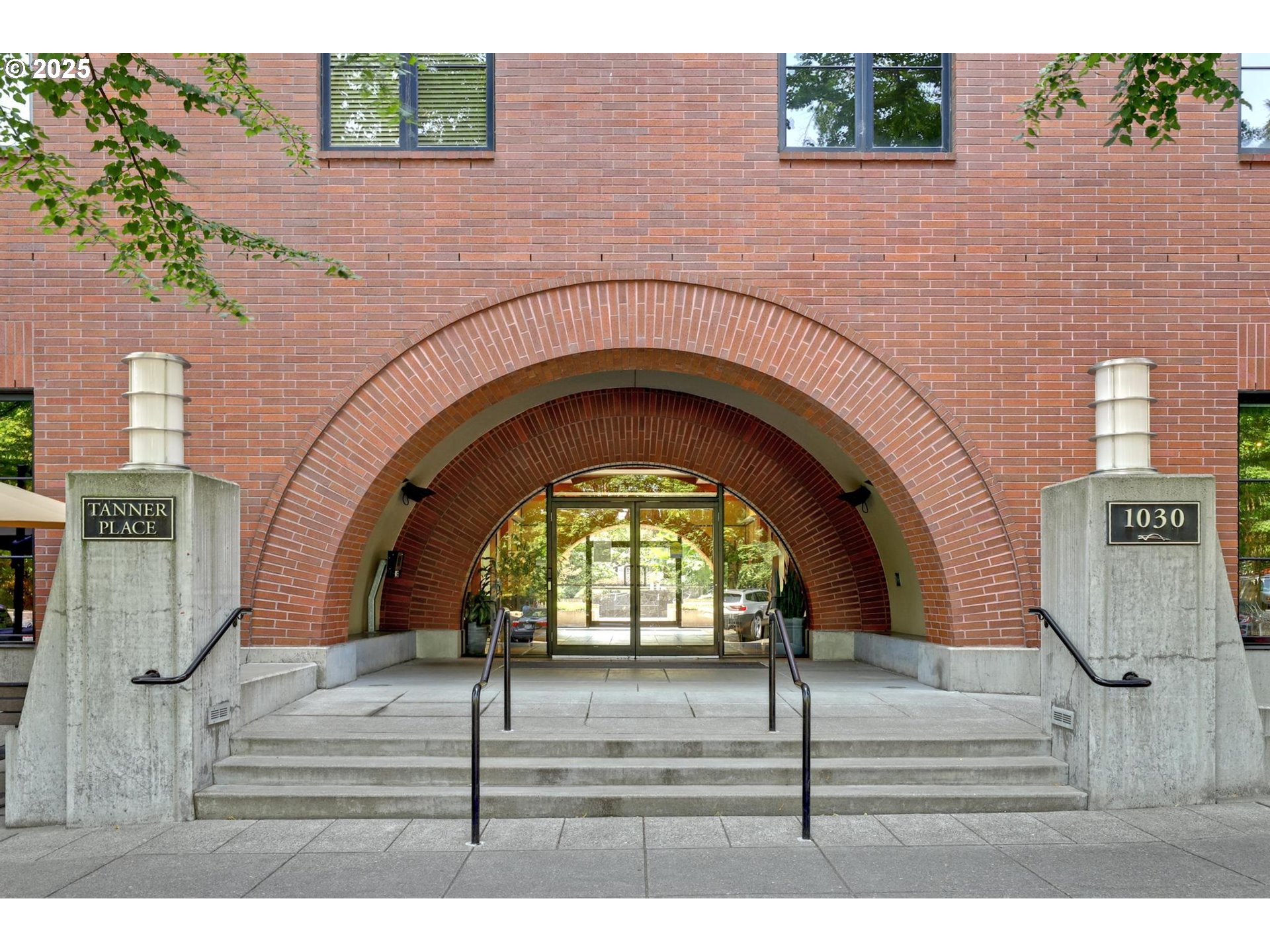 1030 Northwest Johnson Street, Unit 521 Portland, OR 97209 - Photo 2 of 41