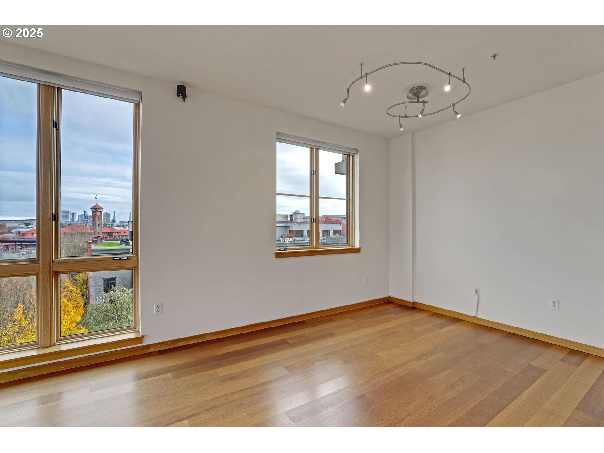 1030 Northwest Johnson Street, Unit 521 Portland, OR 97209 - Photo 25 of 41