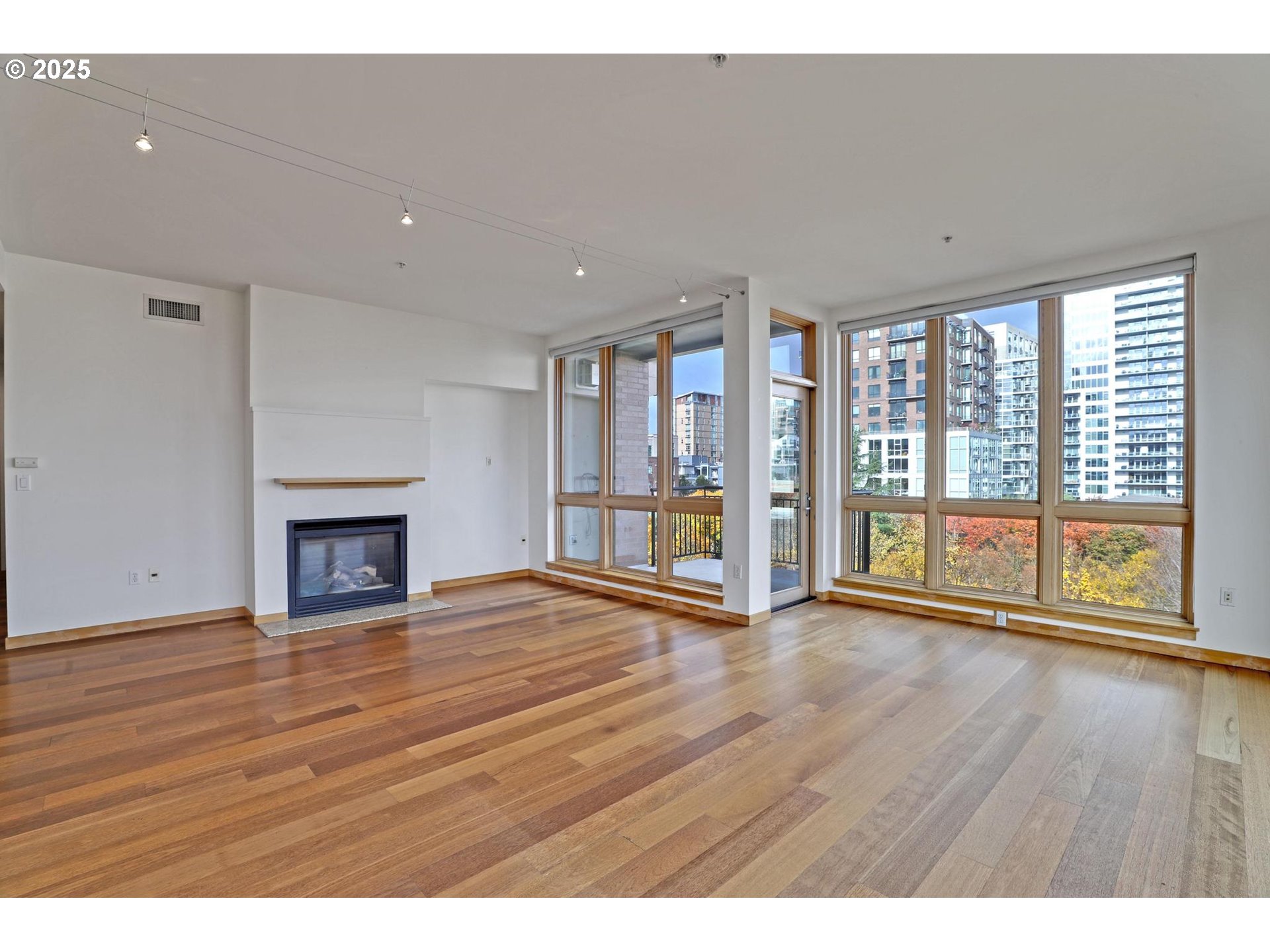 1030 Northwest Johnson Street, Unit 521 Portland, OR 97209 - Photo 4 of 41