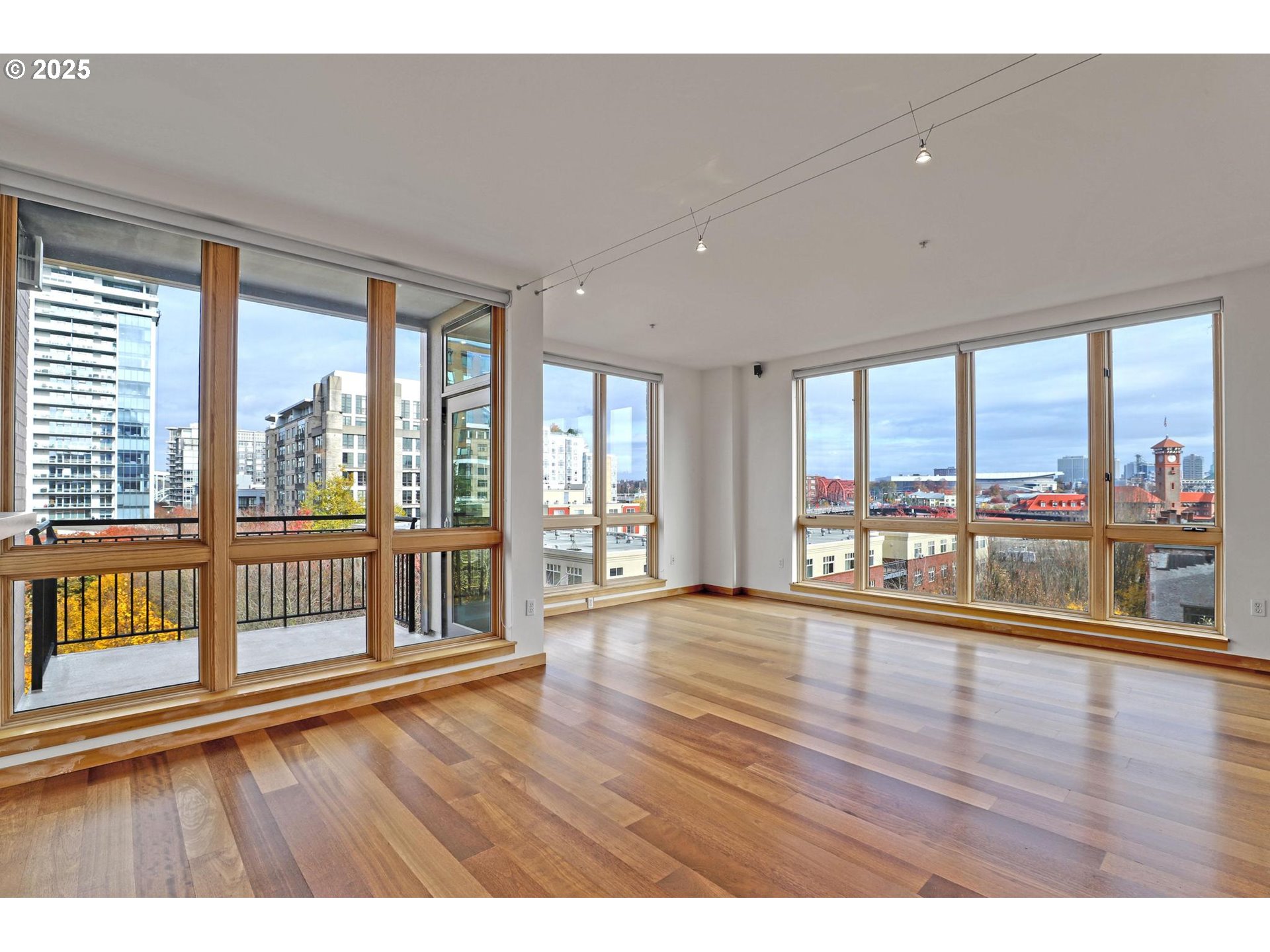 1030 Northwest Johnson Street, Unit 521 Portland, OR 97209 - Photo 7 of 41