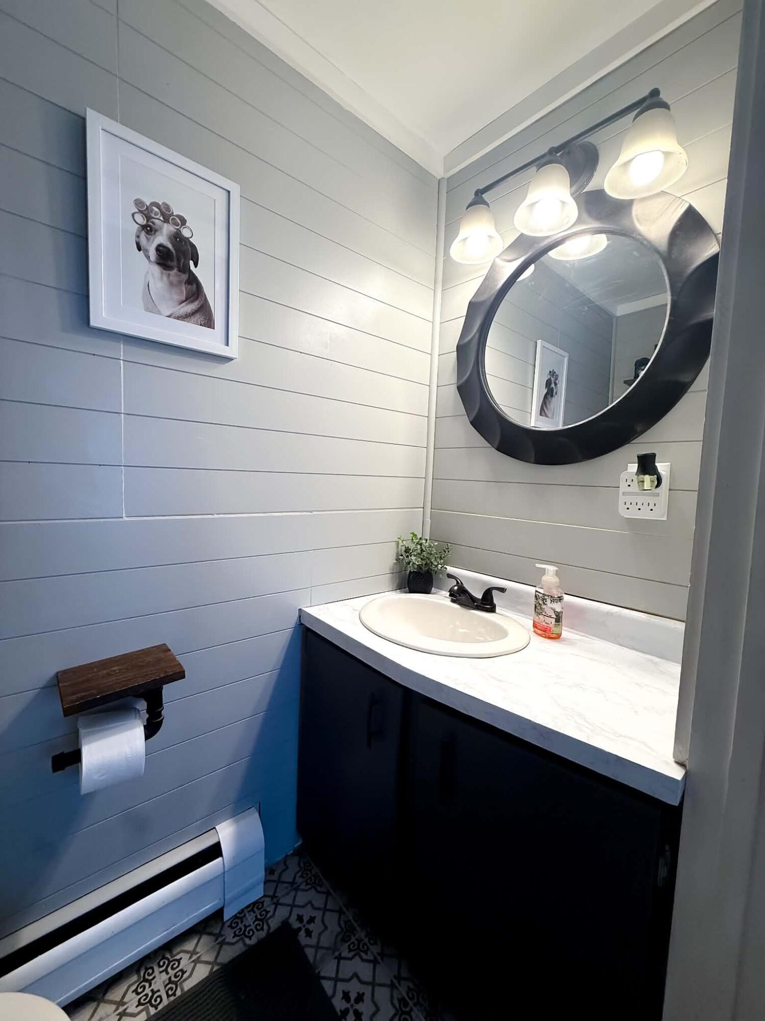 179 Grove Street Bangor, ME 04401 - Photo 10 of 48 1st Floor Bathroom
