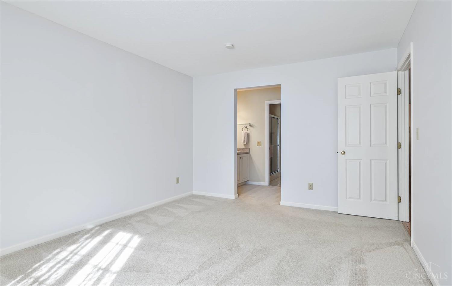 5654 Bridgetown Road, Unit 25 Cincinnati, OH 45248 - Photo 15 of 35 Gallery Image 15