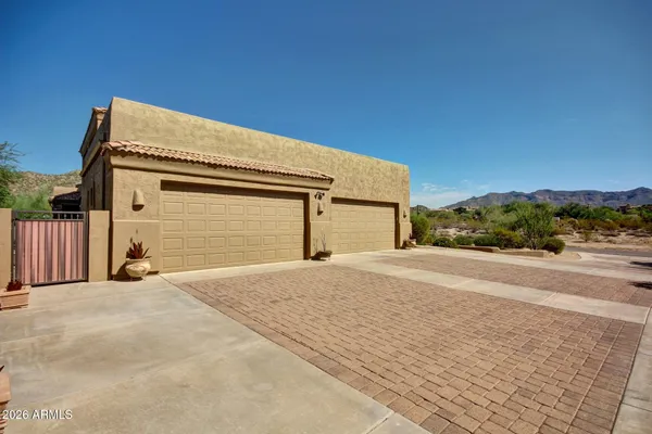 $3,495 | 3234 North 88th Street, Mesa, AZ 85207