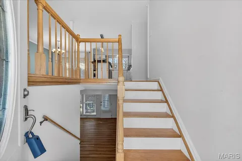 $399,000 | 821 Courtland Place, Manchester, MO 63021