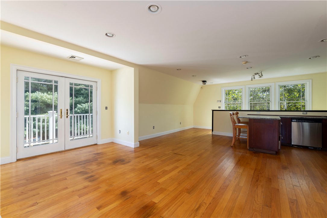 365 Boston Neck Road Narragansett, RI 02882 - Photo 47 of 50