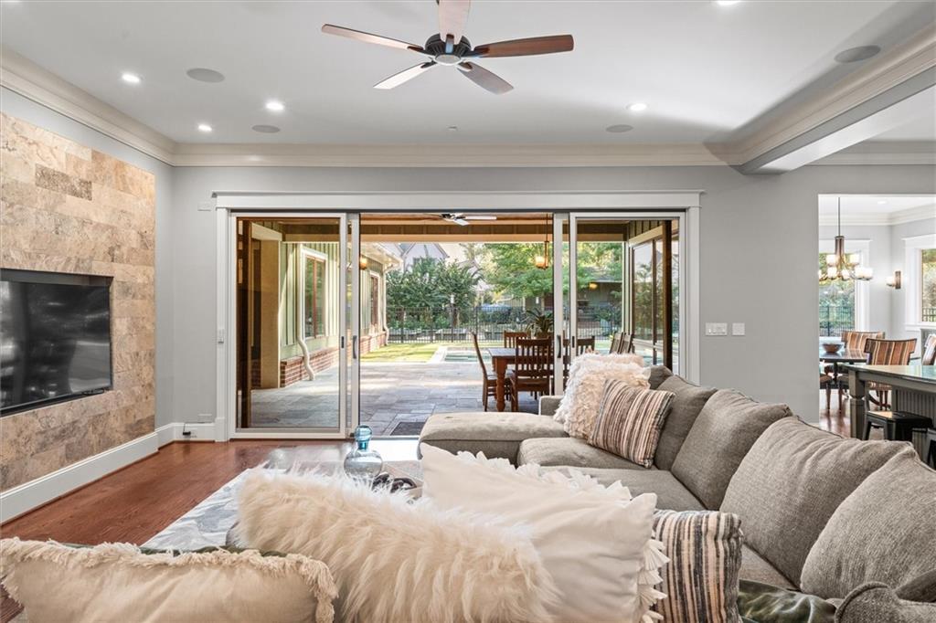 1271 Roxboro Drive Northeast Atlanta, GA 30324 - Photo 19 of 102