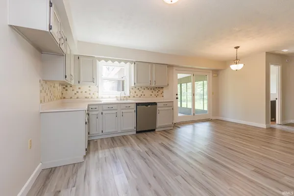 $345,000 | 10810 Highway 67, Albany, IN 47320