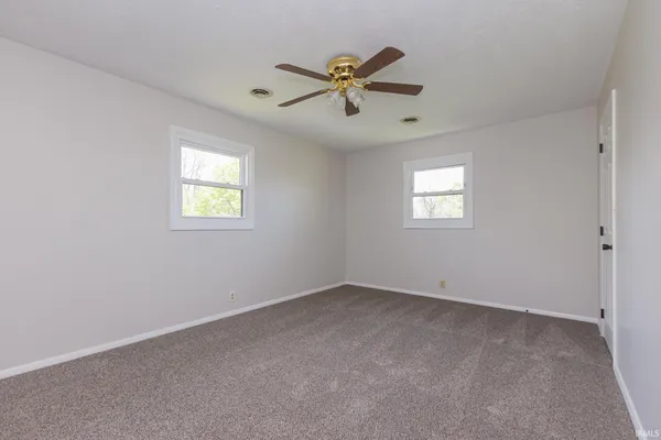 $345,000 | 10810 Highway 67, Albany, IN 47320
