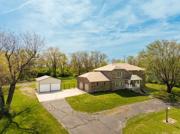 $345,000 | 10810 Highway 67, Albany, IN 47320
