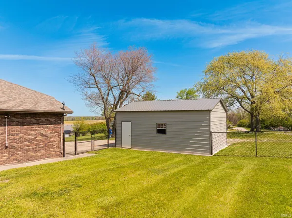 $345,000 | 10810 Highway 67, Albany, IN 47320