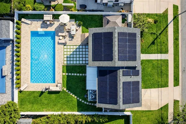 $1,050,000 | 85 Massapequa Avenue, Massapequa, NY 11758