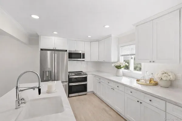 $1,050,000 | 85 Massapequa Avenue, Massapequa, NY 11758