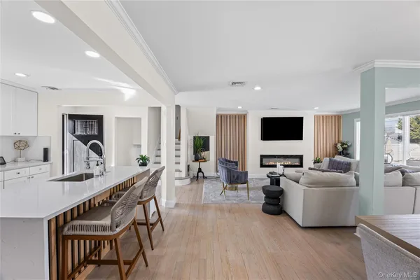 $1,050,000 | 85 Massapequa Avenue, Massapequa, NY 11758