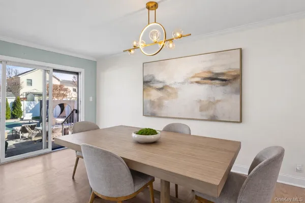 $1,050,000 | 85 Massapequa Avenue, Massapequa, NY 11758