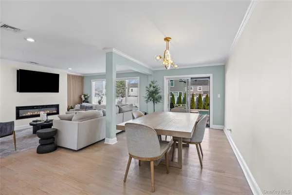 $1,050,000 | 85 Massapequa Avenue, Massapequa, NY 11758