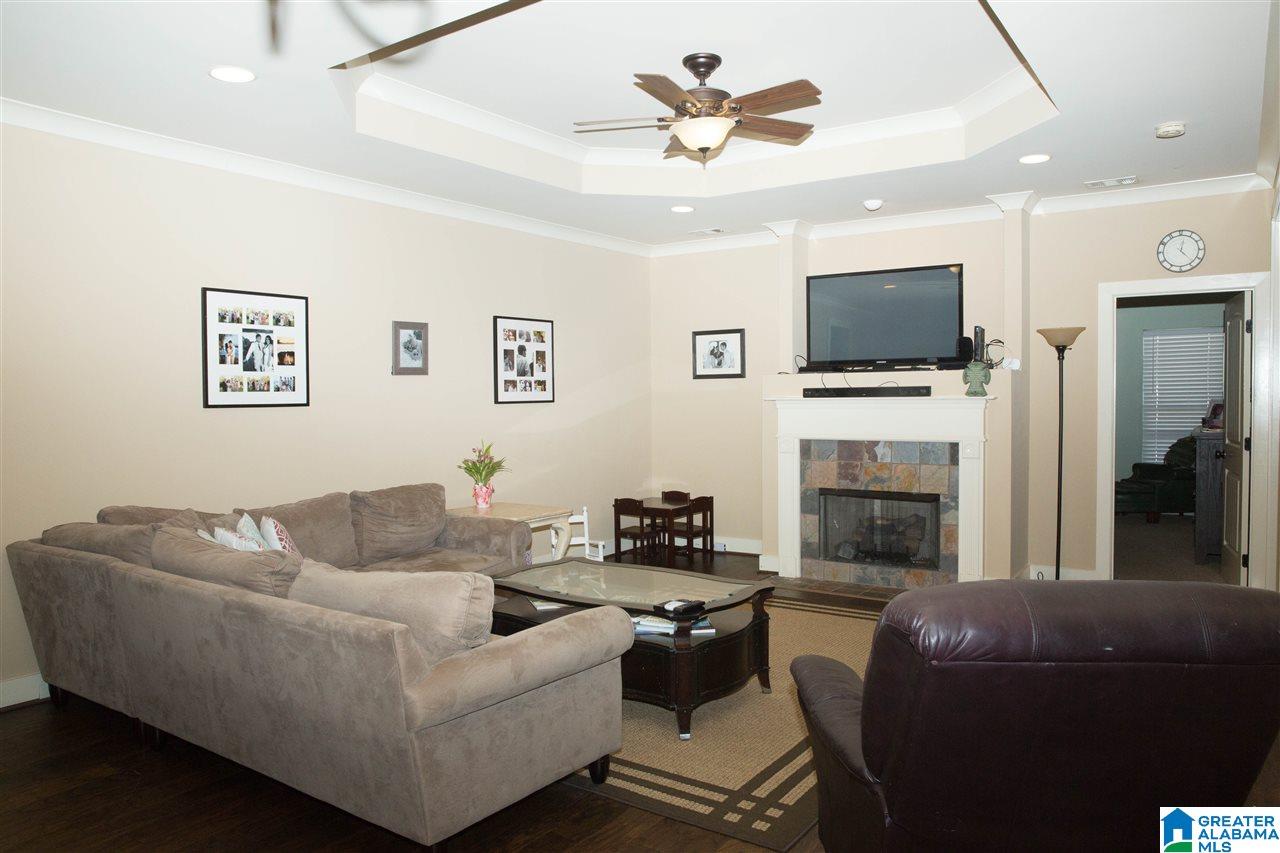 2044 Highview Way Calera, AL 35040 - Photo 3 of 14