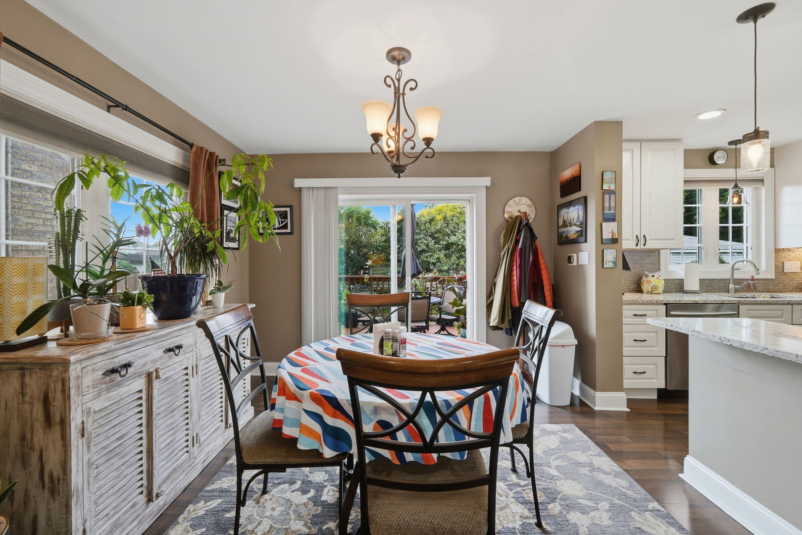 5046 North Rutherford Avenue Chicago, IL 60656 - Photo 8 of 42 Gallery Image 8