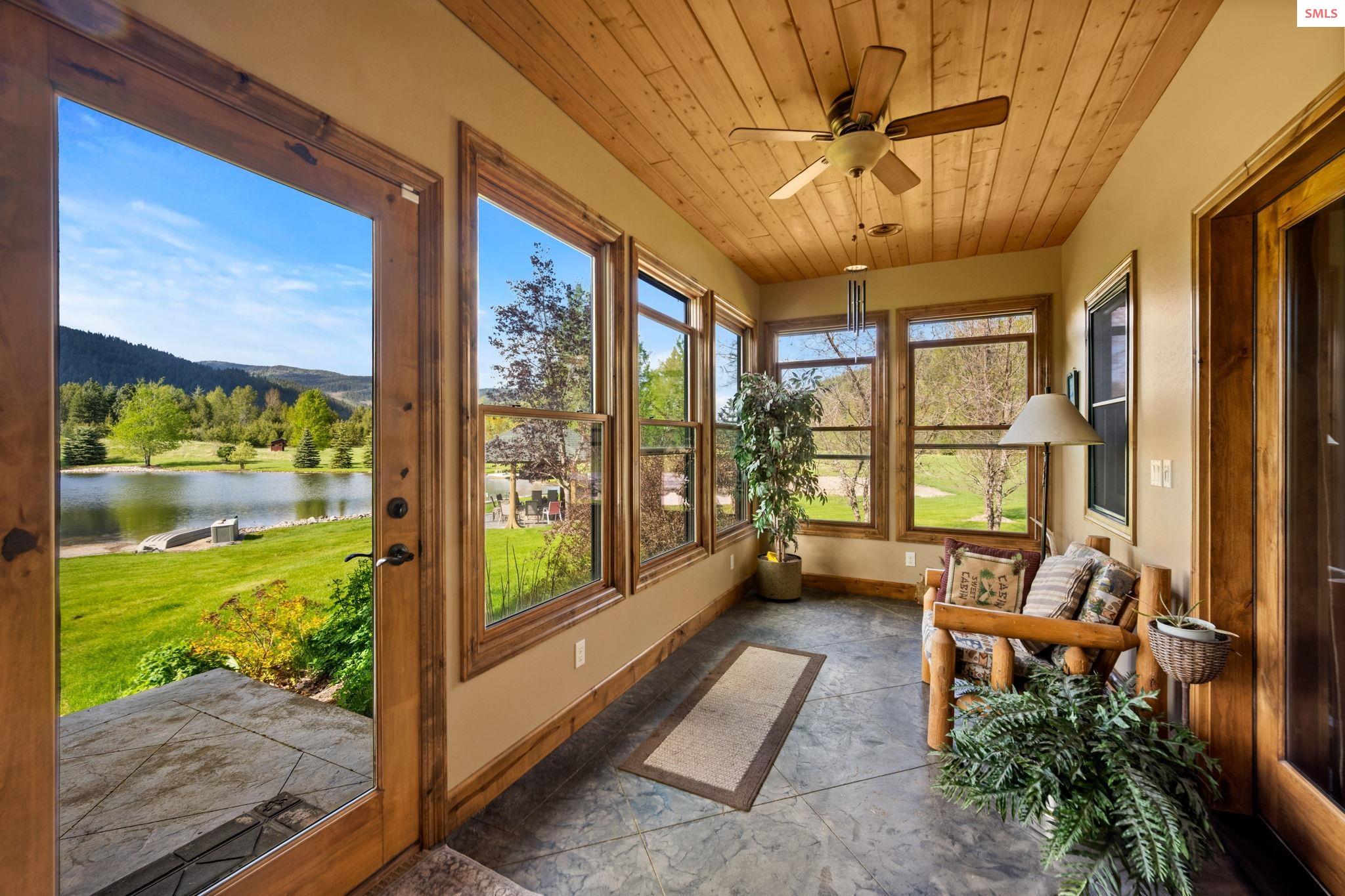 289 Gold Road Naples, ID 83847 - Photo 35 of 98 Gallery Image 35