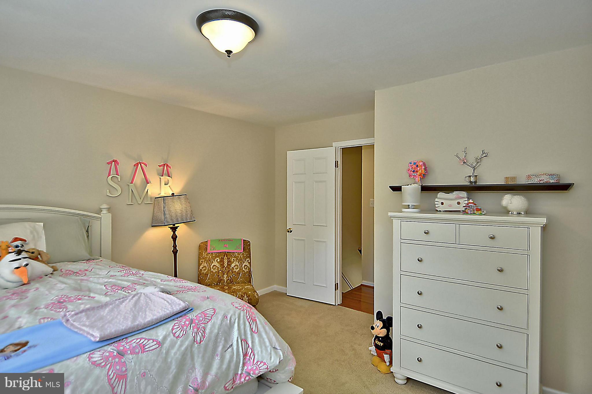 8537 Innisfree Drive Springfield, VA 22153 - Photo 17 of 30 Bedroom 3