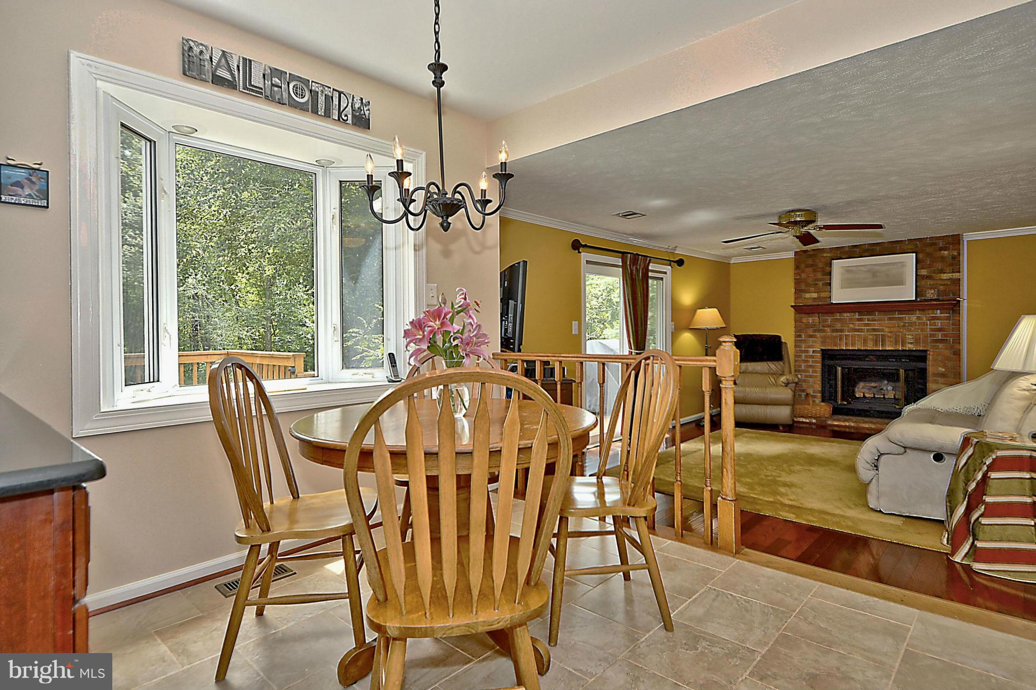 8537 Innisfree Drive Springfield, VA 22153 - Photo 10 of 30 Eat-in-Area