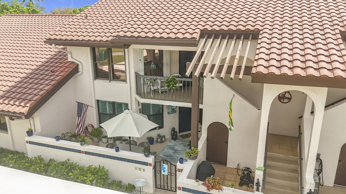 3410 Southeast Martinique Trace, Unit 102 Stuart, FL 34997 - Photo 3 of 32 3